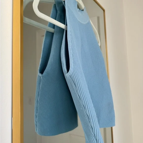 Aritizia Babaton Light Blue High neck Tank. Great condition - Picture 2 of 4